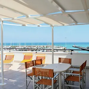 Fiorella Aparthotel